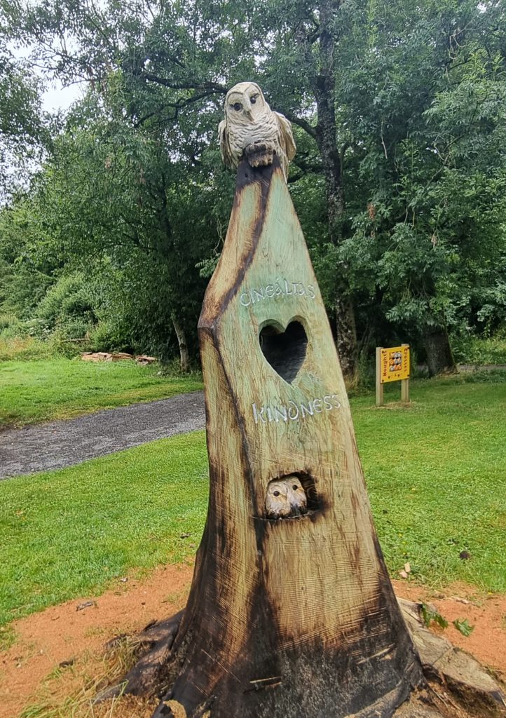 Barn owl wood carving